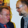 im Gespr�ch mit einem interessierten Besucher